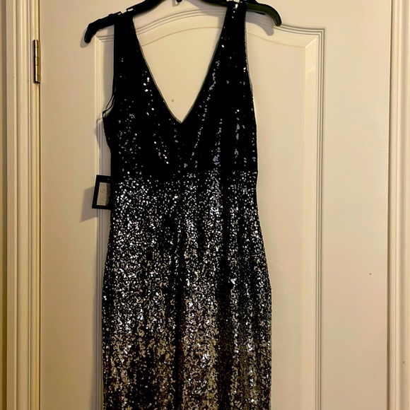 Metallic Ombré Sequin Floor Length V-neck Cocktail Dress. - Picture 1 of 6